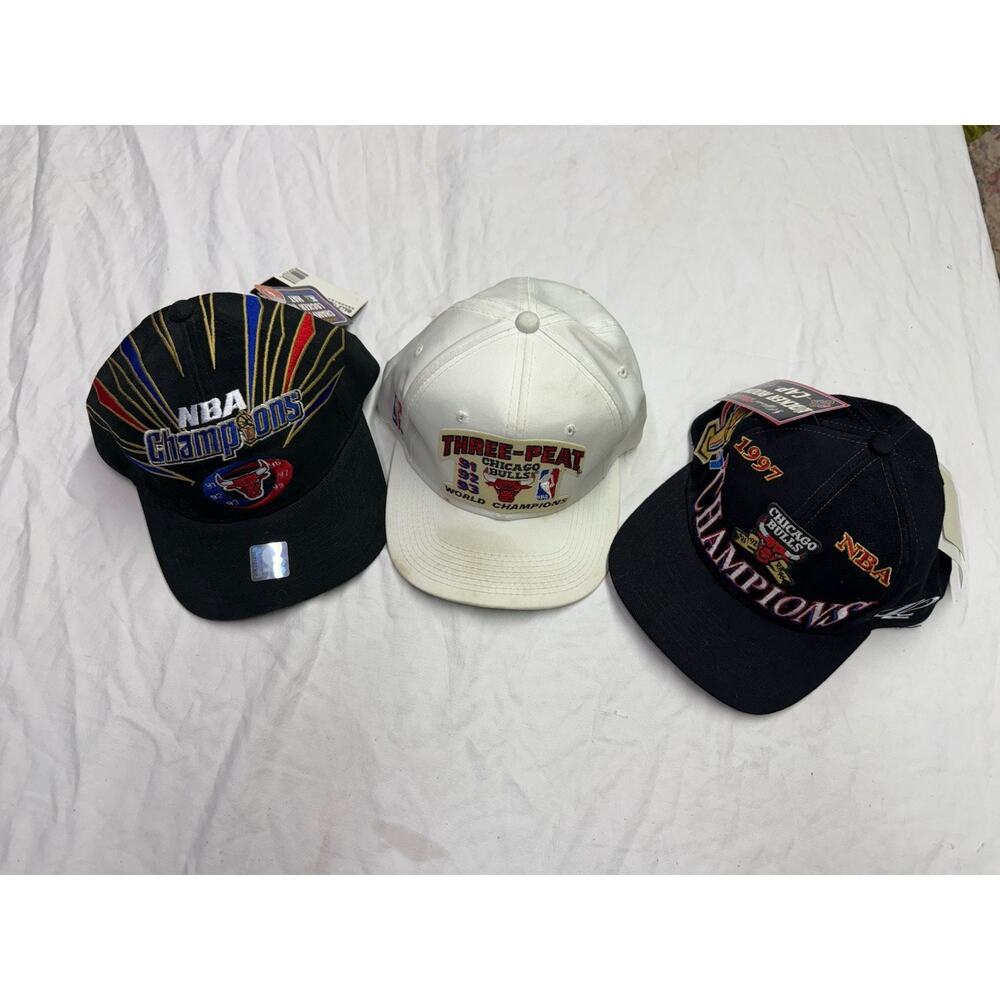 Vintage CHICAGO BULLS Hat Sports Specialties THREE PEAT 3 NBA Champions SnapBack